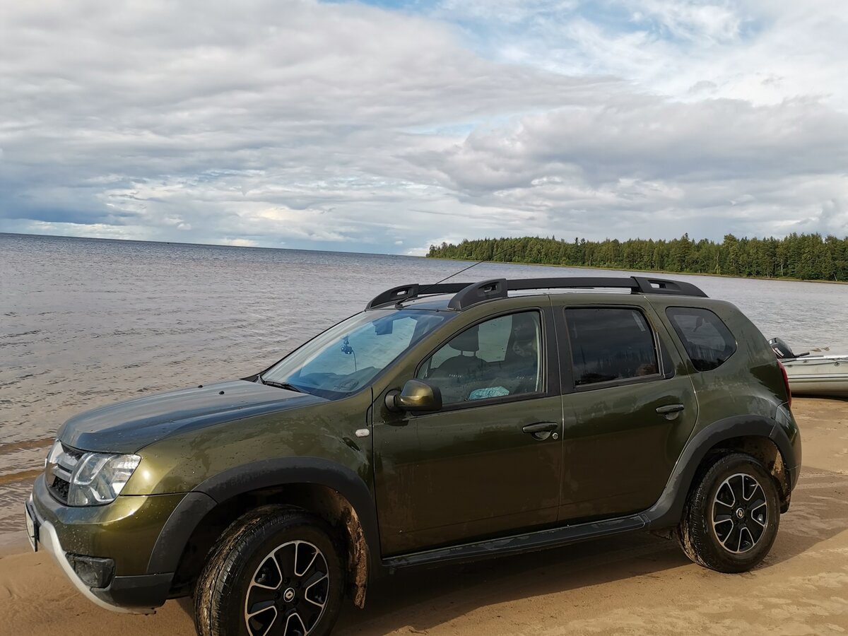 Купить б/у Renault Duster I Рестайлинг 2.0 MT (143 л.с.) 4WD бензин ...