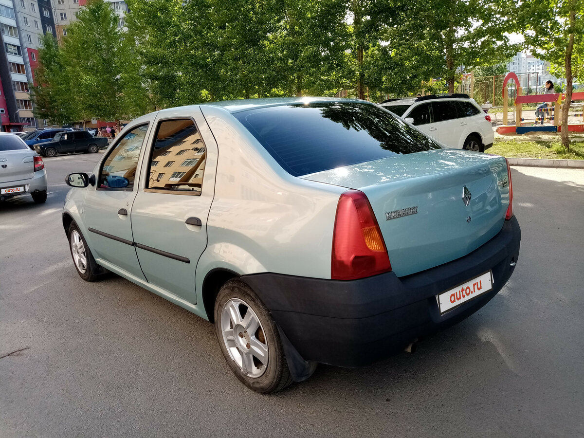 Светло зеленый рено логан