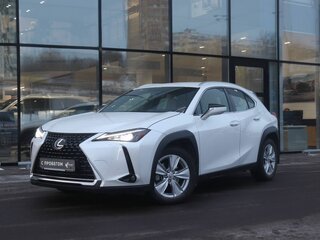 Lexus UX – инновационный гибрид с прекрасным лицом