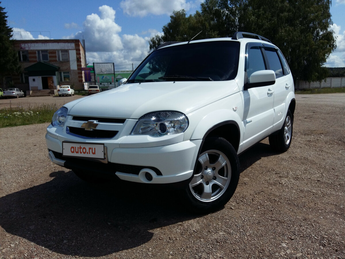 Купить б/у Chevrolet Niva I Рестайлинг 1.7 MT (80 л.с.) 4WD бензин механика в Уф