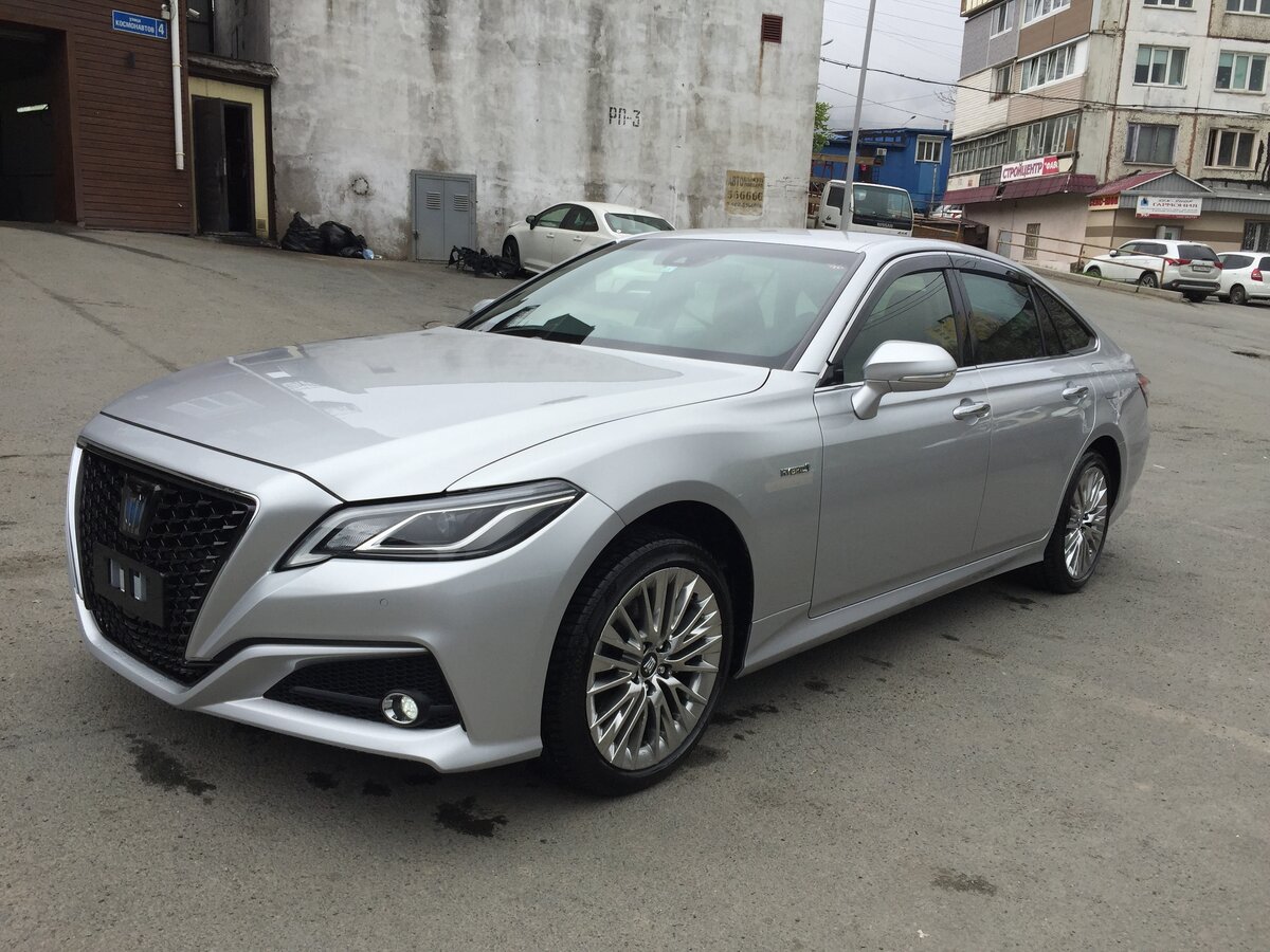 Toyota crown xv s220