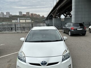 2011 Toyota Prius III (XW30), белый, 1100000 рублей, вид 1