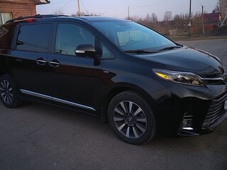 Buy 2018 toyota sienna 2025