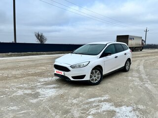 2016 Ford Focus III Рестайлинг, белый, 465000 рублей, вид 1