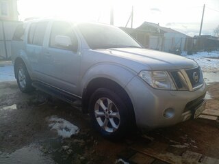 2011 Nissan Pathfinder III Рестайлинг, серебристый, 1650000 рублей, вид 1