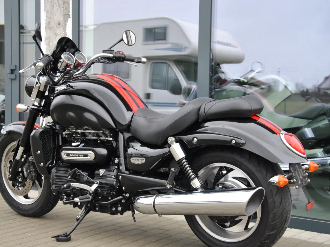 Triumph Rocket III 5 2014 ID 1124514288