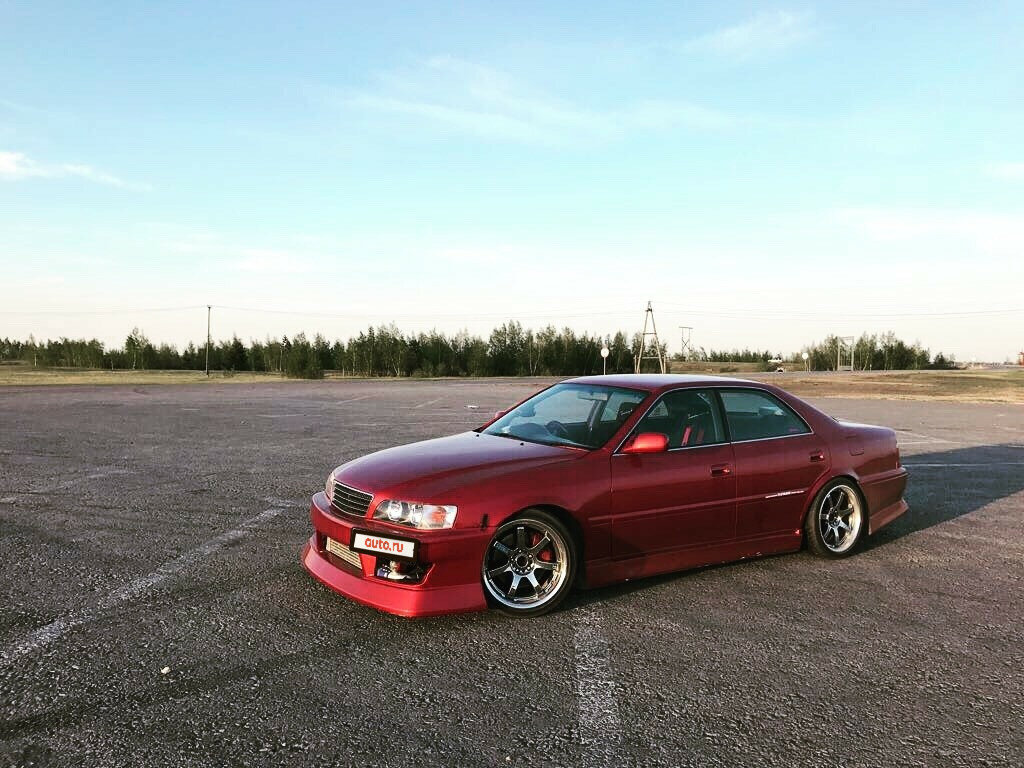 Toyota Chaser 100 красный