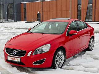 2011 Volvo S60 II, красный, 1700000 рублей, вид 1