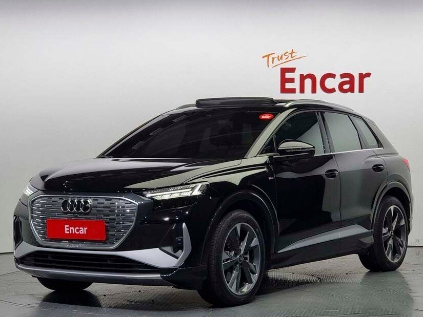 Купить б/у Audi Q4 e-tron 2021-2024 40 Electro AT (150.0 кВт) электро ...