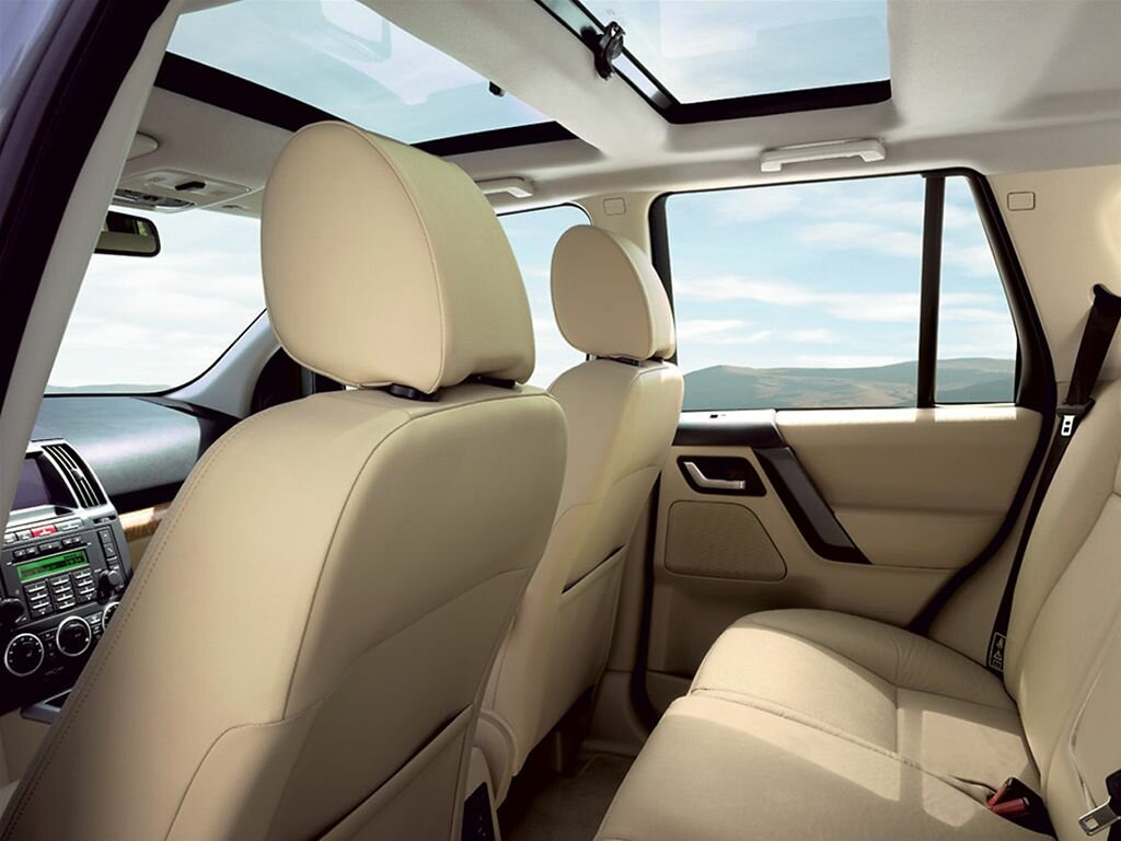 Land Rover Freelander 2010 салон