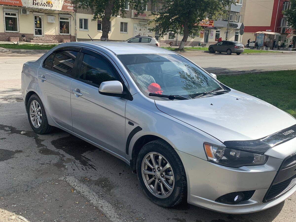 Митсубиси Лансер 2012 автомат