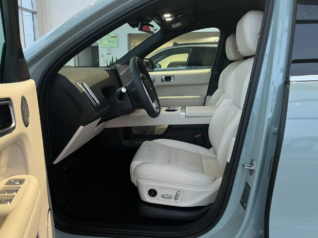 Li Auto (Lixiang) L6
