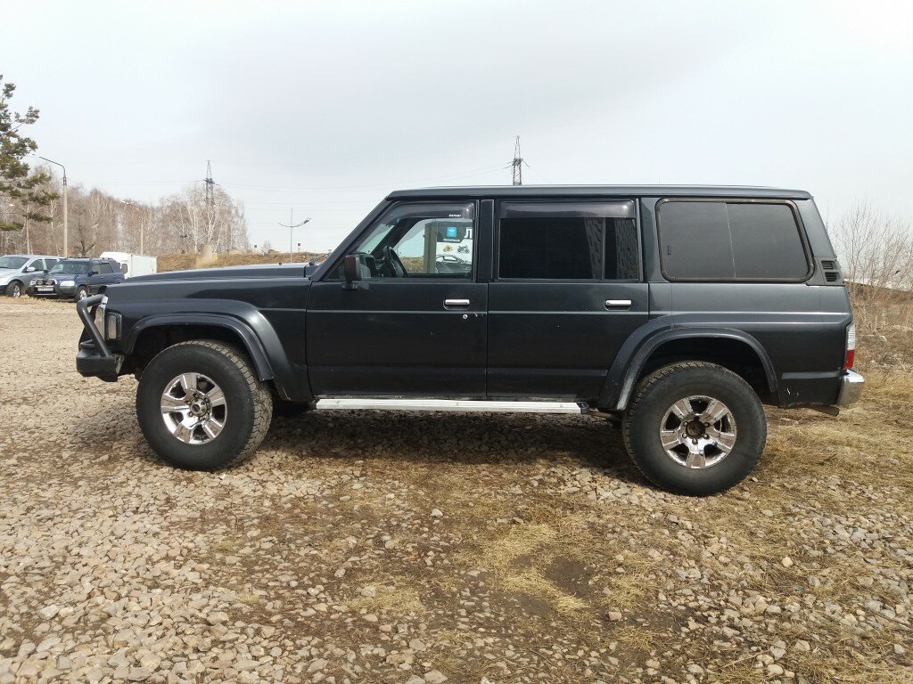 Ниссан патрол черный дым
