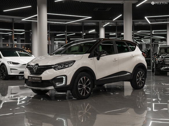 Купить б/у Renault Kaptur I 1.6 CVT (114 л.с.) бензин вариатор в Москве ...