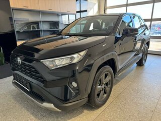 2023 Toyota RAV4 V (XA50), чёрный, 4200000 рублей, вид 1