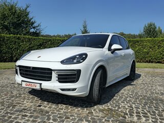 2017 Porsche Cayenne GTS II Рестайлинг (958), белый, 3550000 рублей, вид 1