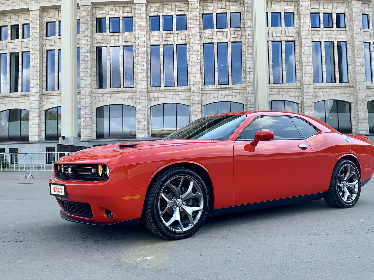 Купе Dodge Challenger III Рестайлинг 2 2016 года, пробег 12 000 км, двигате...