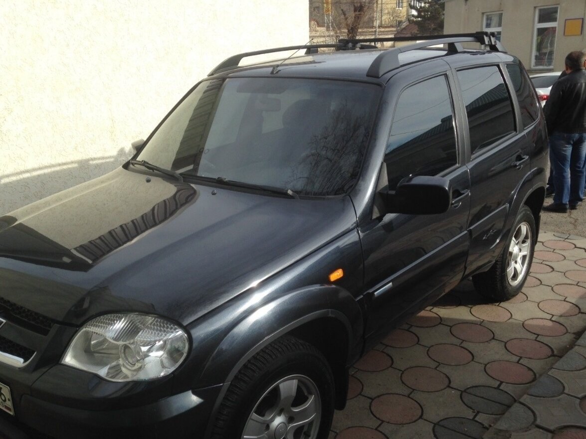 Chevrolet Niva 1 7 МТ 2012 чёрная