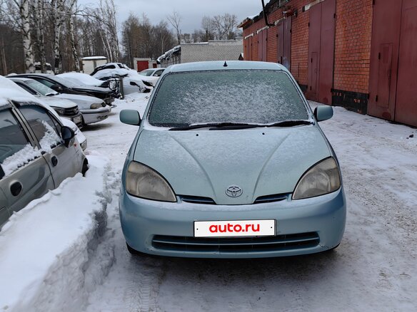 2000 Toyota Prius I Рестайлинг (XW10), зелёный, 320000 рублей - вид 2