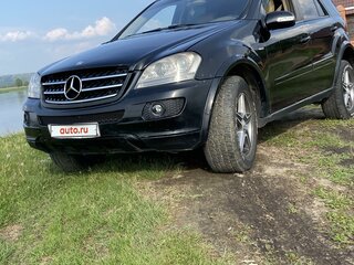2005 Mercedes-Benz M-Класс 350 II (W164), чёрный, 1190000 рублей, вид 1