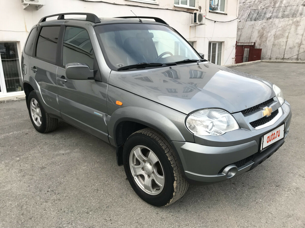 Купить б/у Chevrolet Niva I Рестайлинг 1.7 MT (80 л.с.) 4WD бензин механика в Та
