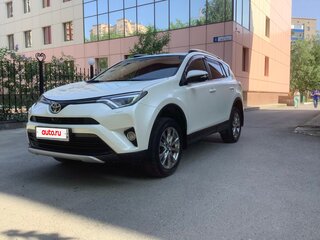 2016 Toyota RAV4 IV (XA40) Рестайлинг, белый, 2600000 рублей, вид 1