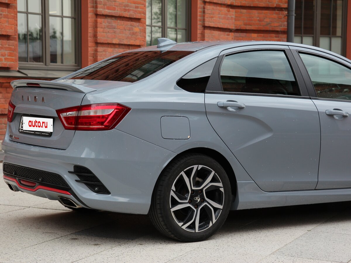 Лада Веста спорт сзади