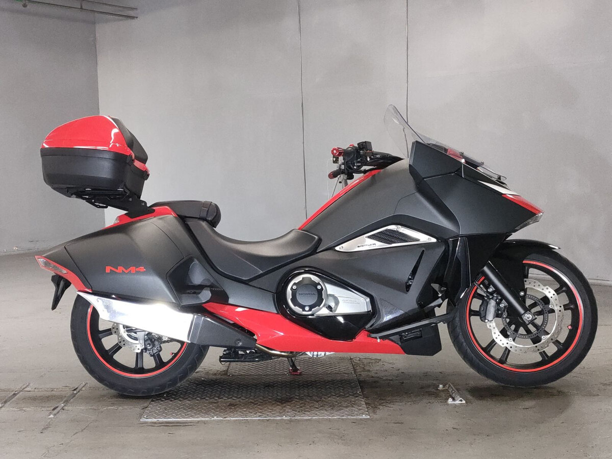 Honda NM4