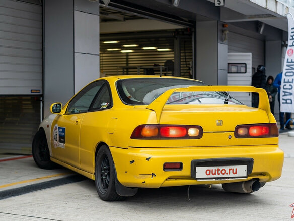 1997 Honda Integra III Рестайлинг, жёлтый - вид 5