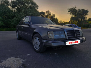 1990 Mercedes-Benz W124 230 5-speed, серый, 200000 рублей, вид 1