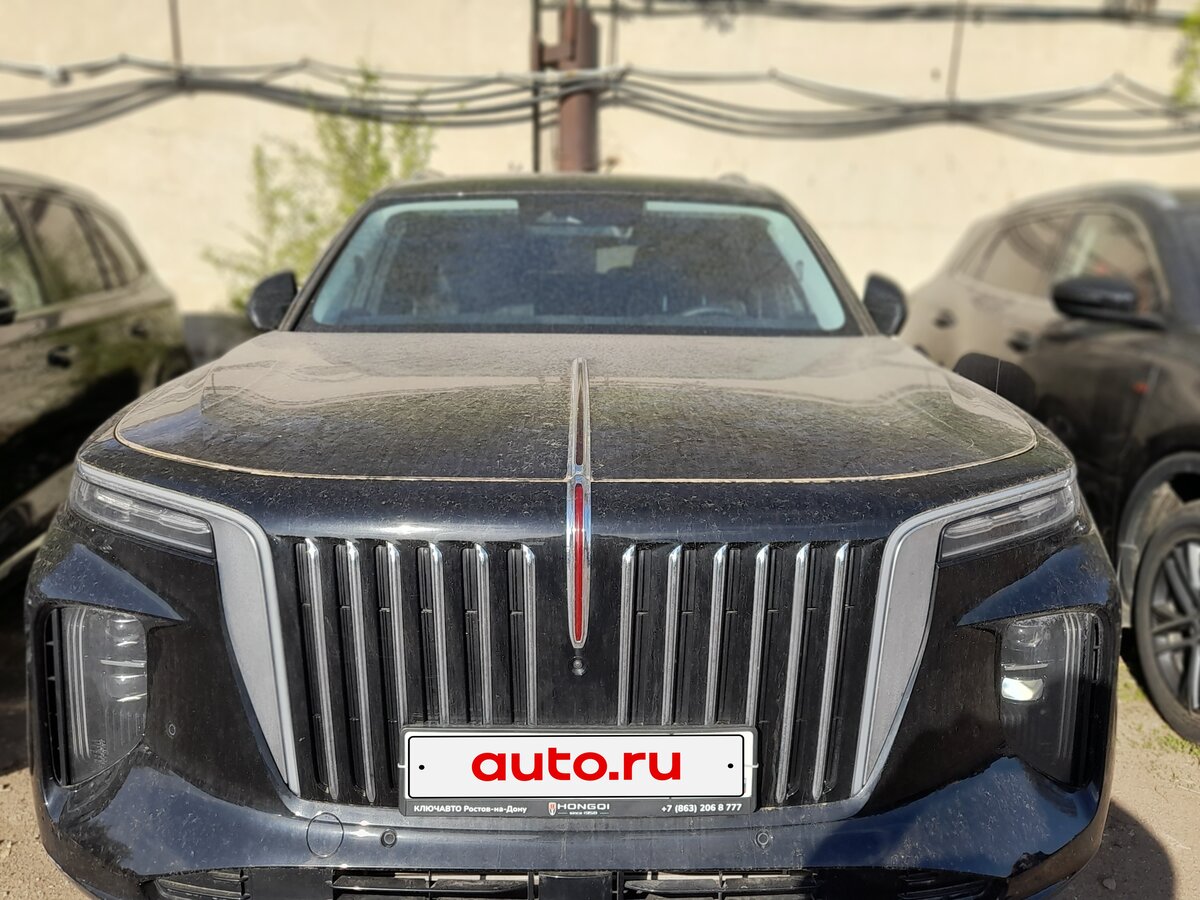 Hongqi E-HS9