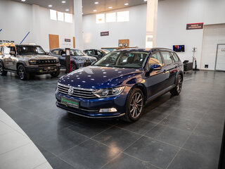 2019 Volkswagen Passat B8, синий, 1765000 рублей, вид 1