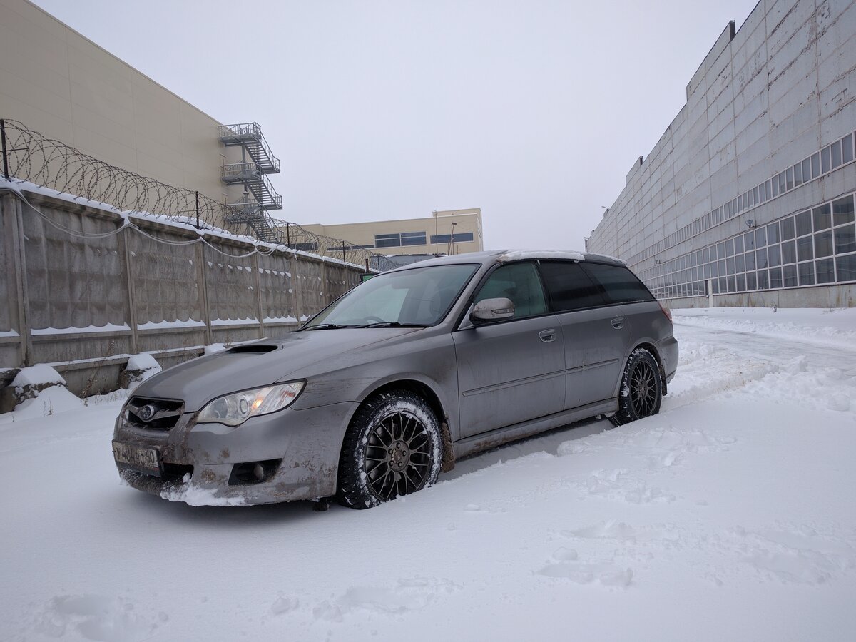 Купить б/у Subaru Legacy IV Рестайлинг GT 2.0 AT (260 л.с