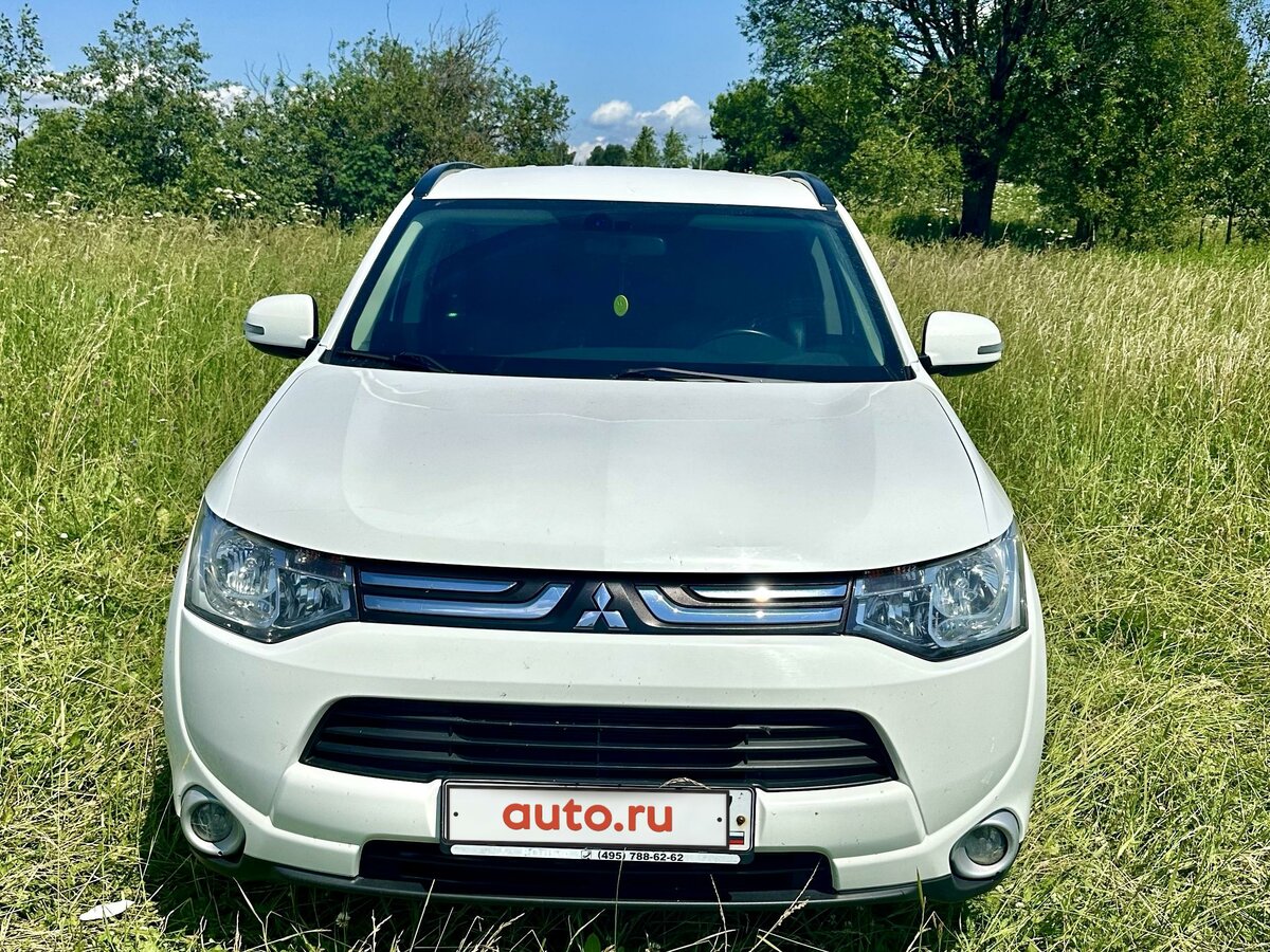 Купить б/у Mitsubishi Outlander III 2.4 CVT (167 л.с.) 4WD бензин ...