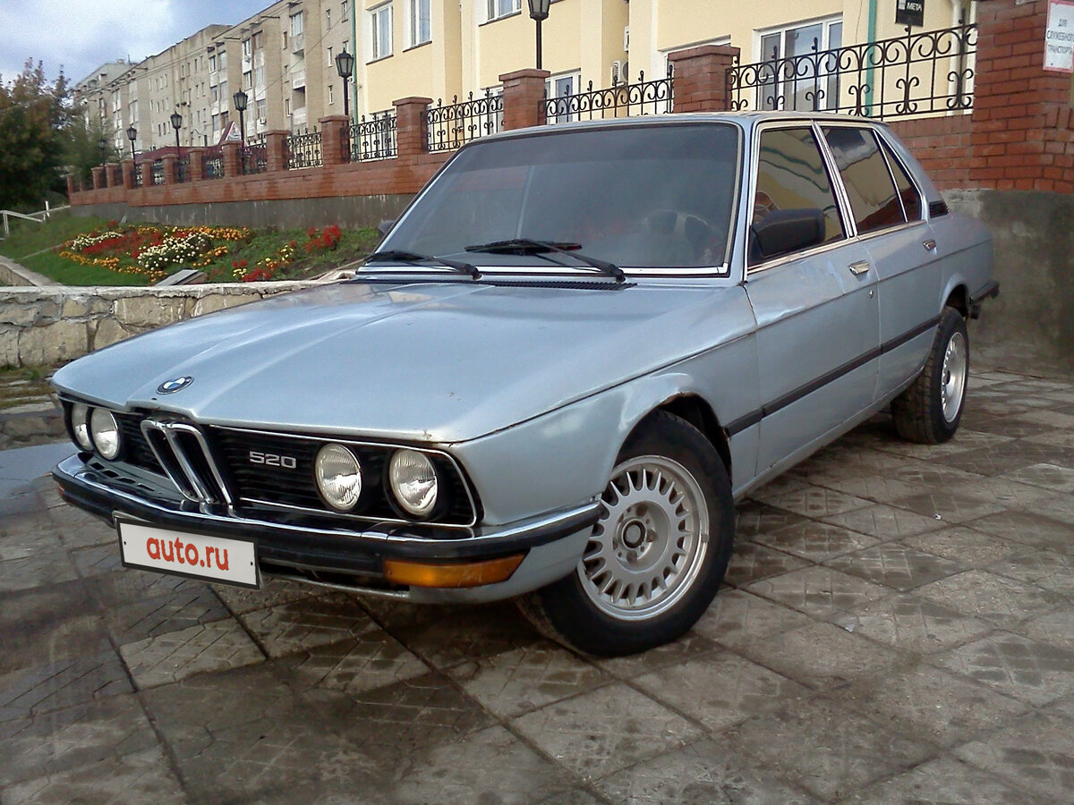 Р‘РњР’ 1976 e12