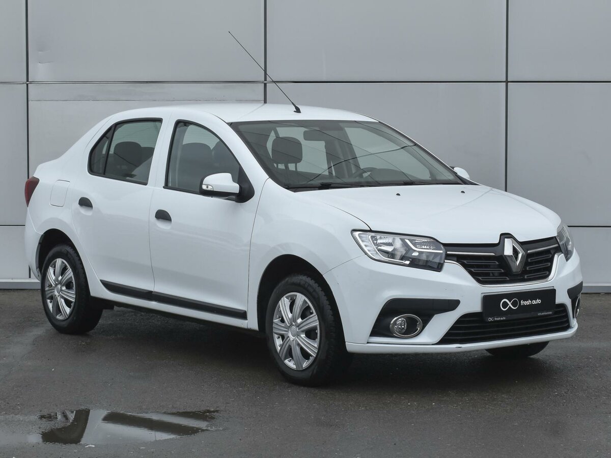 Купить б/у Renault Logan II Рестайлинг 1.6 MT (82 л.с.) бензин механика в Москве