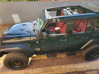 2020 Jeep Wrangler IV (JL), чёрный, 7900000 рублей, вид 1