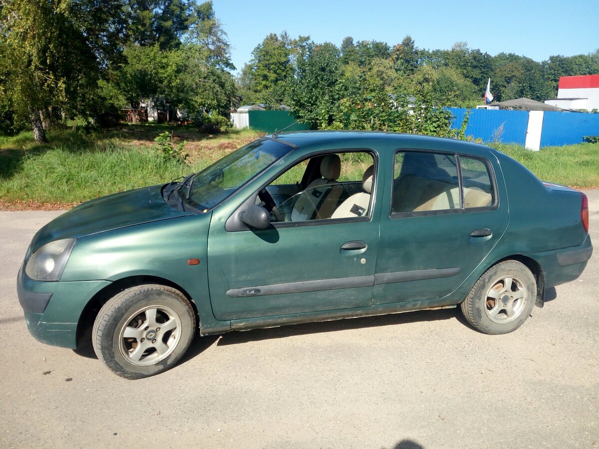 Renault symbol 2002