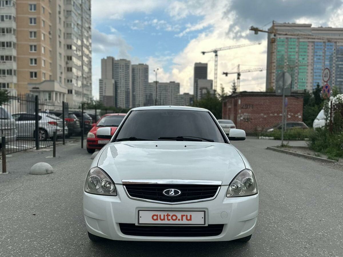 Приора белая0433мс24 зима