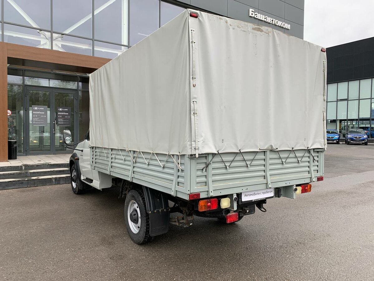 Купить б/у УАЗ Профи бензин механика в Уфе: серый бортовой грузовик ...
