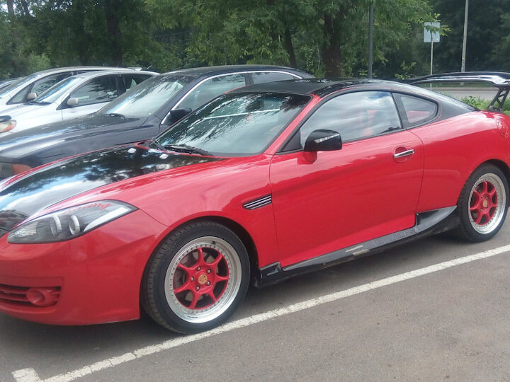 Hyundai Tiburon оранжевый