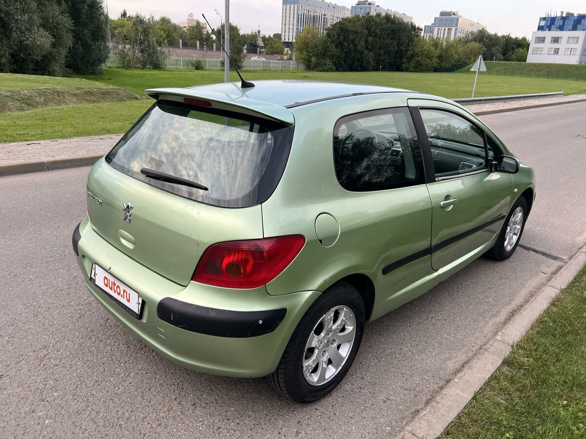 Peugeot 2001