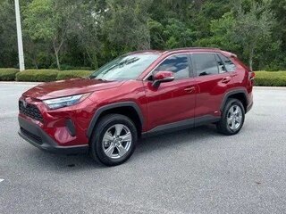 2022 Toyota RAV4 V (XA50), красный, 3050000 рублей, вид 1