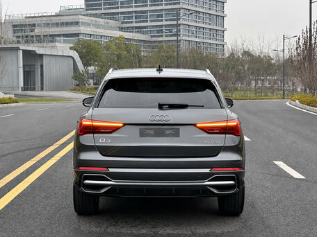 2023 Audi Q3 35 TFSI II (F3), серый, 2285000 рублей, вид 5
