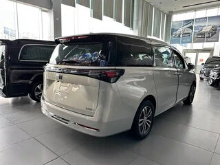 2026 Buick GL8 IV Century, серебристый, 5272077 рублей, вид 4