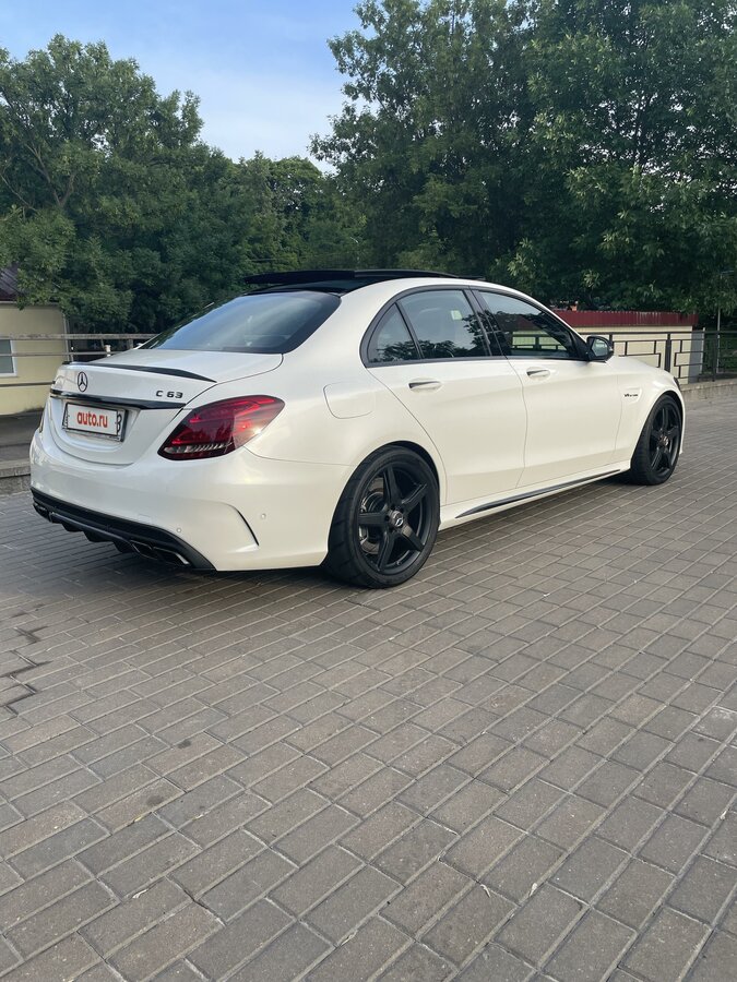 Mercedes Benz w205 AMG белая