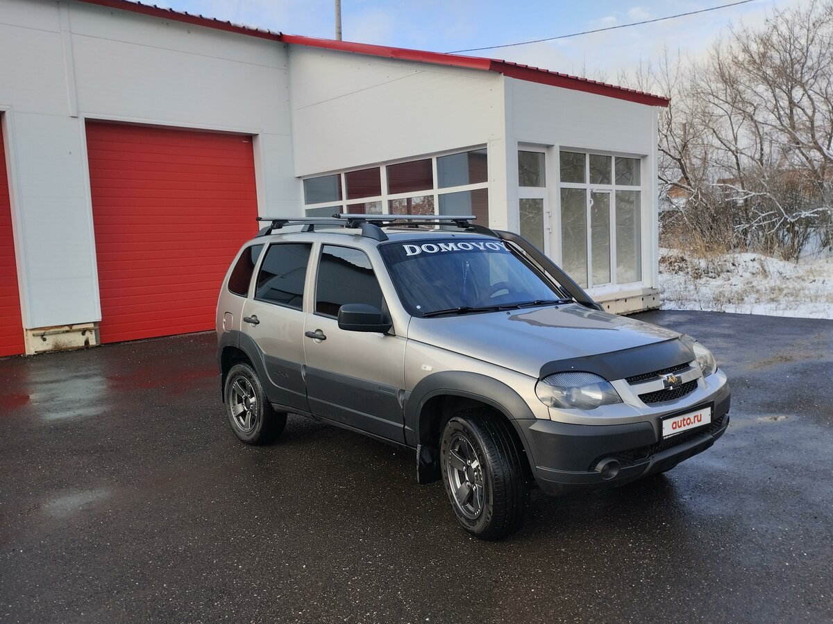 Купить б/у Chevrolet Niva I Рестайлинг 1.7 MT (80 л.с.) 4WD бензин ...