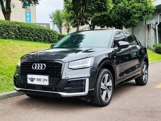 2020 Audi Q2 L I, чёрный, 1611290 рублей, вид 1
