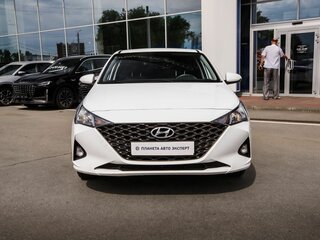 2021 Hyundai Solaris II Рестайлинг, белый, 1580000 рублей, вид 3