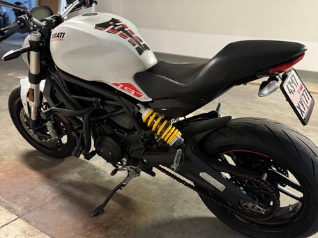 Купить б/у Ducati Monster 797 инжектор передач в Москве: белый